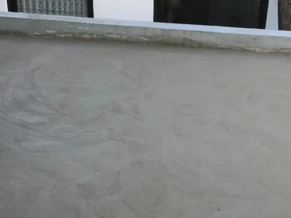 Tetto piano rivestito con IZONIL